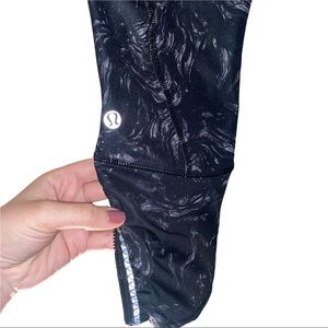 Lululemon crop black and white pant